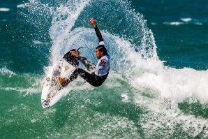 Vasco Ribeiro, campeão nacional em Surf Open. 