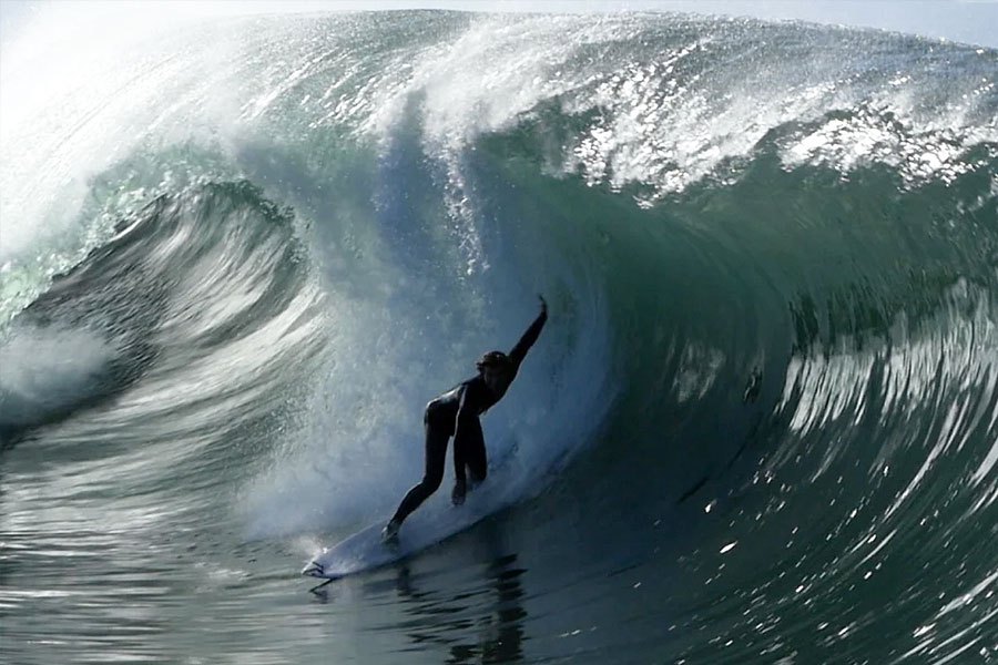 Australiano Harry Bryant assina por 5 anos com uma gigante do Surf.