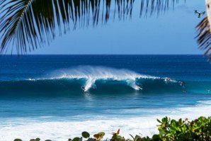 Da Hui Backdoor Shootout parece estar de volta a Ehukai Beach Park.