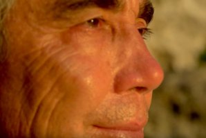 &quot;HÁ ALGO MAIS NAS ONDAS&quot; - UM ENSINAMENTO DE GERRY LOPEZ
