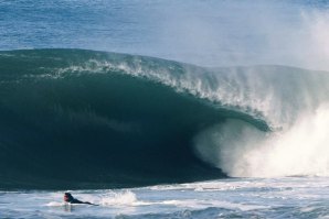 UMA DAS SESSÕES DE SURF MAIS PESADAS E ESPETACULARES - NA CAVE