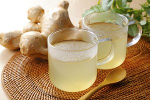 Gengibre e curcuma para iniciar o dia cheio de energia.