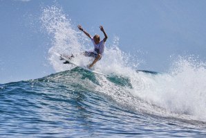 Martim Paulino a soltar as quilhas, há um ano, na Indonésia.