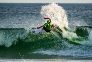 Vasco num belo momento de surf e fotográfico