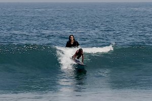 Teresa Bonvalot desfruta de boas ondas em Lakey Peak antes do regresso ao Challenger Series