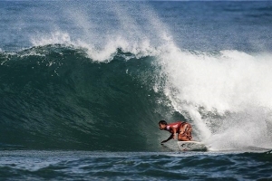 MICHEL BOUREZ CONQUISTA O REEF HAWAIIAN PRO