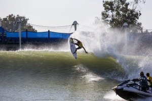 Toledo a voar no Surf Ranch