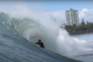 Atletas do Circuito Mundial fazem história em Kirra