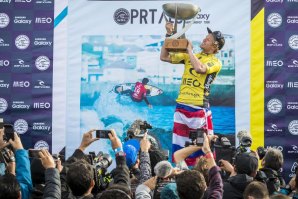 John John defende o troféu português e chega a Peniche como líder do ranking. 