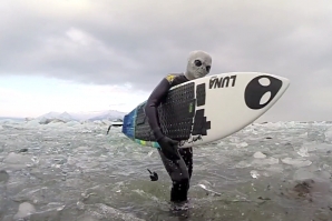 Surf na Islândia: uma aventura extrema