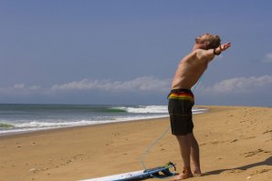 Mick Fanning vai passar a explorar o Mundo em busca da onda perfeita.