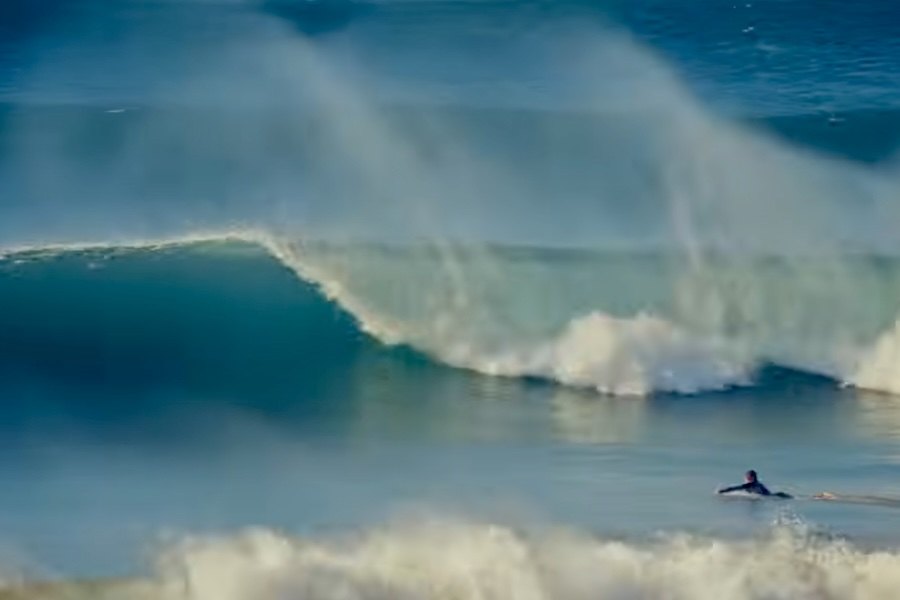 Ondas perfeitas na vasta Costa Marroquina