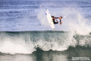 FREDERICO MORAIS VOOU PARA A RONDA 3 NO QUIKSILVER PRO FRANCE 2019