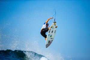 Wildcards agitam o Surf City El Salvador Pro com eliminações surpreendentes