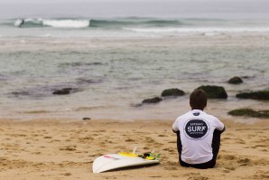 A observação do mar foi um dos pontos cruciais para um correto posicionamento dos atletas no pico e para uma escolha assertiva das ondas. Click by WSL/Lodin