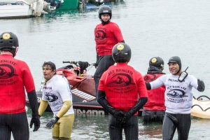 Lotação esgotada na formação Tow-in e Resgate na Nazaré