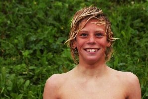 Afonso Antunes, 12 anos e muito para dar ao surf.