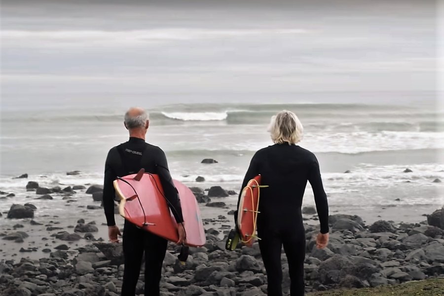Os pioneiros que moldaram a história do surf na Nova Zelândia