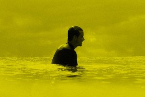 Julian Wilson lança a sua nova marca de roupa, chamada Rivvia Projects