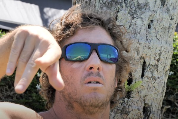 Clay Marzo solta toda a sua magia num novo vídeo de 15 minutos de puro surf