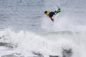 O campeão mundial, John John, e o melhor Surf internacional voltam à televisão. 