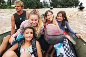 Mais uma boa ação de Laird Hamilton.