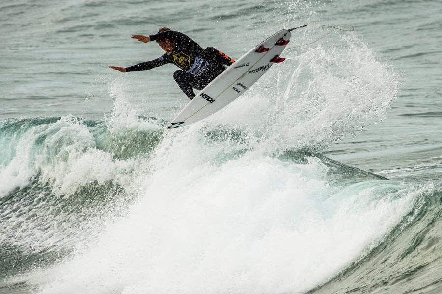 Luís Perloiro é um dos surfistas que optou por correr o QS em 2016.