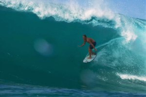 Finn McGill mostra como foi vencer o Vans Triple Crown of Surfing