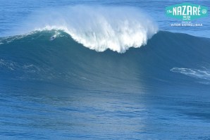 Mike Stewart, na remada, na Praia do Norte