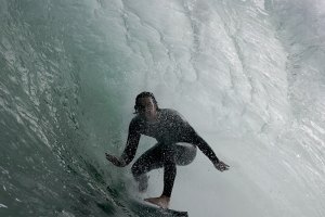 Beach breaks sul-africanos em alta rotação: Jordy Smith caça tubos em casa