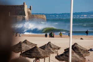 Condições de Surf de elevada beleza no Capítulo Perfeito 2022