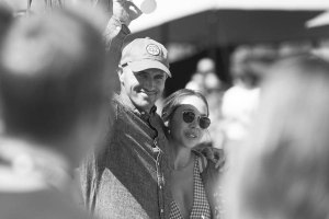 Kelly Slater era um homem extremamente feliz ao final do dia.