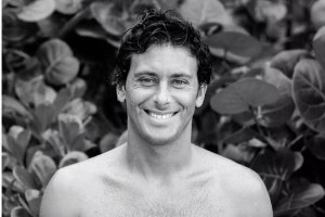 Jeremy Flores apela para que organizações do surf se manifestem contra a nova torre de juízes em Teahupo'o