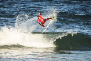 Jesse Mendes, atual número 1 da WQS, é uma das presenças em Cascais.