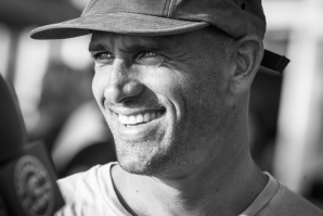 KELLY SLATER COMPROU A FIREWIRE?