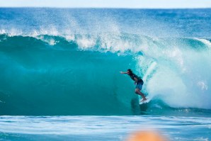 Finn McGill, de 16 anos, levou a melhor no Pipe Invitational. 