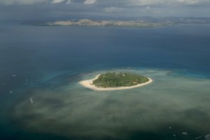Jordy Smith despede-se da temporada em Fiji com a família e boas ondas em Cloudbreak