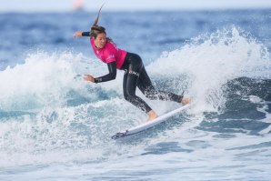 Camilla Kemp competiu hoje três vezes em Merewether Beach.