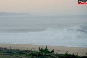 Já há acção na Praia do Norte - nevoeiro levantou esta segunda feira
