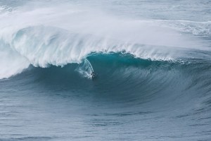 A foto de João de Macedo, no Pico da Viola, que também foi selecionada para votação.