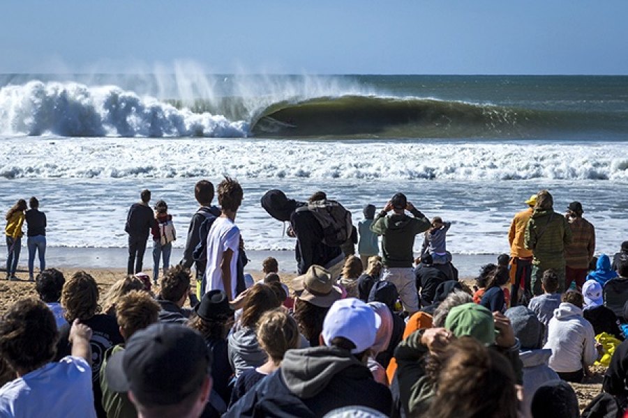 Dia de folga em Peniche, mas com novo swell a entrar amanhã.
