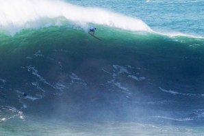 João de Macedo, um dos protagonistas do BWT, na Praia do Norte em dezembro de 2016.