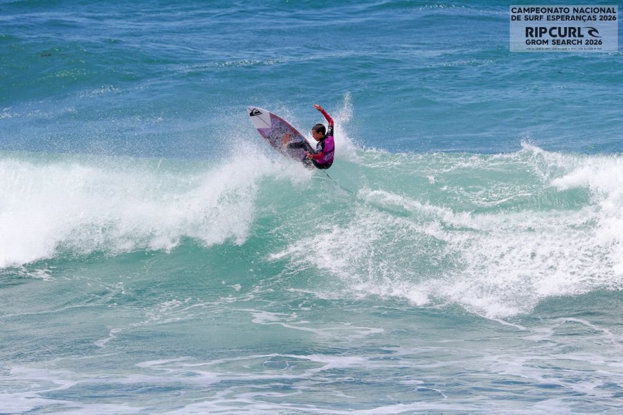Nauê Brasil assina primeira nota 10 do Rip Curl GromSearch 2026 em Ribeira d’Ilhas
