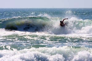 RODRIGO CARRAJOLA SAGRA-SE CAMPEÃO NACIONAL DE BODYSURF 2019
