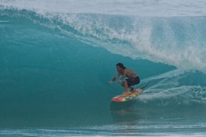 Irmãos Ho partilham surfada no North Shore, com Ethan Ewing, Noa Deane e Harry Bryant