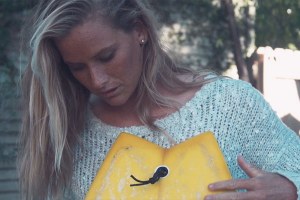 A BORDO COM COURTNEY CONLOGUE
