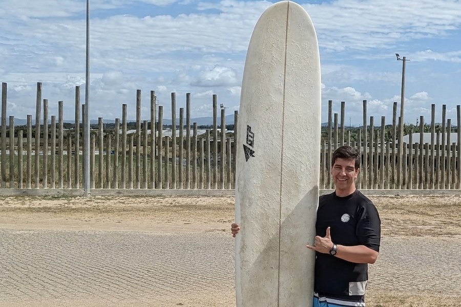 Crónicas de um Surfista de Meia Idade (16.ª): Que bem que sabe surfar de calções!