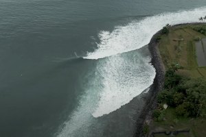 À descoberta de uma direita perfeita em Bali — 30 anos depois