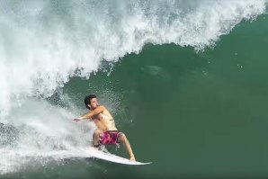 Um tufão com Mason Ho &amp; Tom Curren