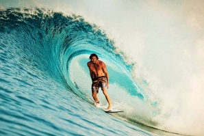 DAVE RASTOVICH POUCO INTERESSADO NO SURF DE HOJE EM DIA